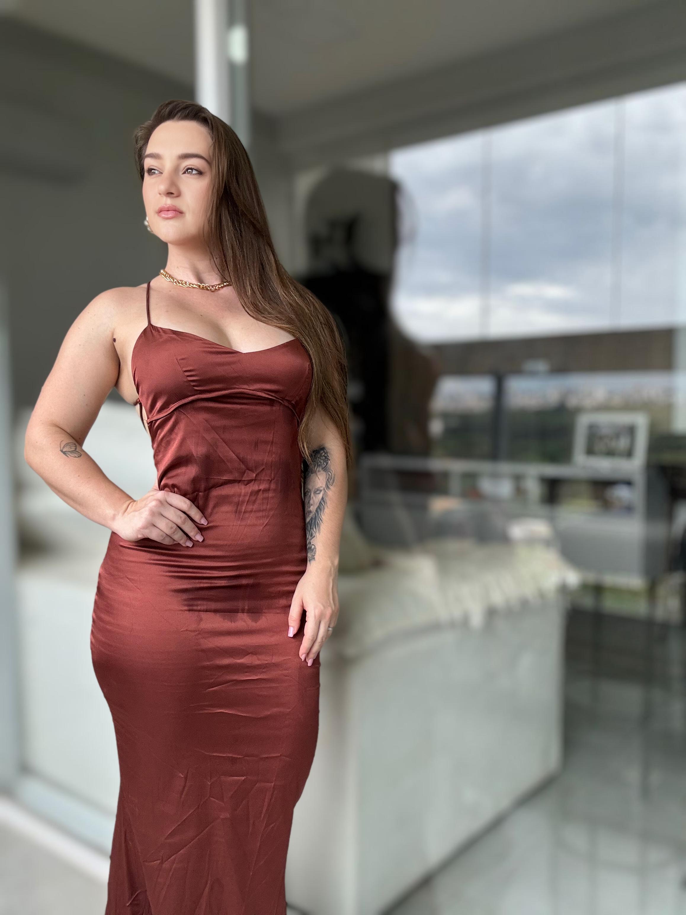 Vestido Longo Cetim Decote nas Costas Modern Savanah